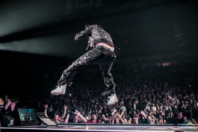 TORONTO, ON - FEBRUARY 16: Kid Rock performs at Air Canada Centre in Toronto on February 16, 2018. (Photo: Joanna Glezakos/Aesthetic Magazine)