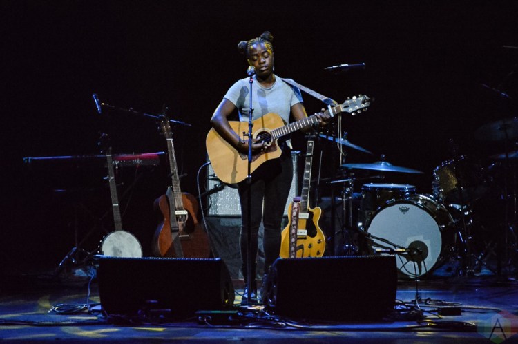 TORONTO, ON - FEBRUARY 11: Sunny War performs at Queen Elizabeth Theatre in Toronto on February 11, 2018. (Photo: Justin Roth/Aesthetic Magazine)