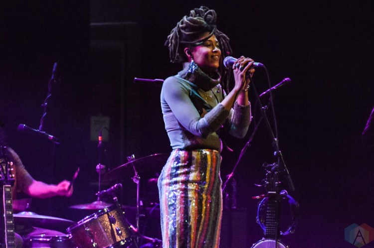 TORONTO, ON - FEBRUARY 11: Valerie June performs at Queen Elizabeth Theatre in Toronto on February 11, 2018. (Photo: Justin Roth/Aesthetic Magazine)