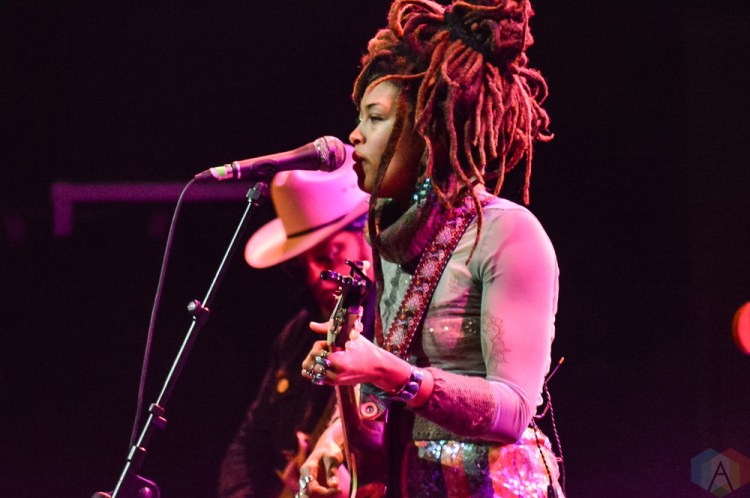 TORONTO, ON - FEBRUARY 11: Valerie June performs at Queen Elizabeth Theatre in Toronto on February 11, 2018. (Photo: Justin Roth/Aesthetic Magazine)