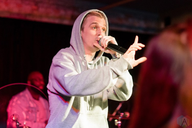 PONTIAC, MI - MARCH 10: Aaron Carter performs at The Crofoot Ballroom in Pontiac, Michigan on March 10, 2018. (Photo: Jennifer Boris/Aesthetic Magazine)