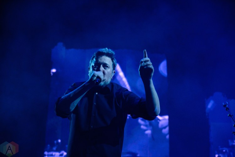 LEEDS, UK - MARCH 06: Elbow performs at First Direct Arena in Leeds on March 06, 2018. (Photo: Mark Ellis/Aesthetic Magazine)