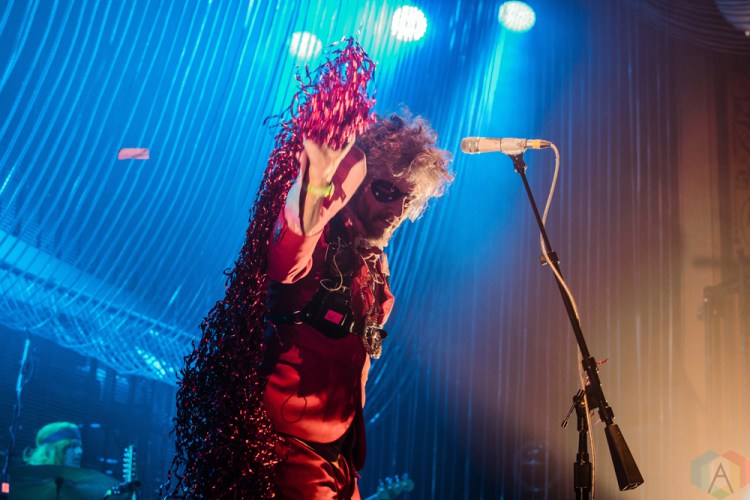 RICHMOND, VA - MARCH 10: The Flaming Lips perform at The National in Richmond, Virginia on March 10, 2018. (Photo: Ashley Travis/Aesthetic Magazine)