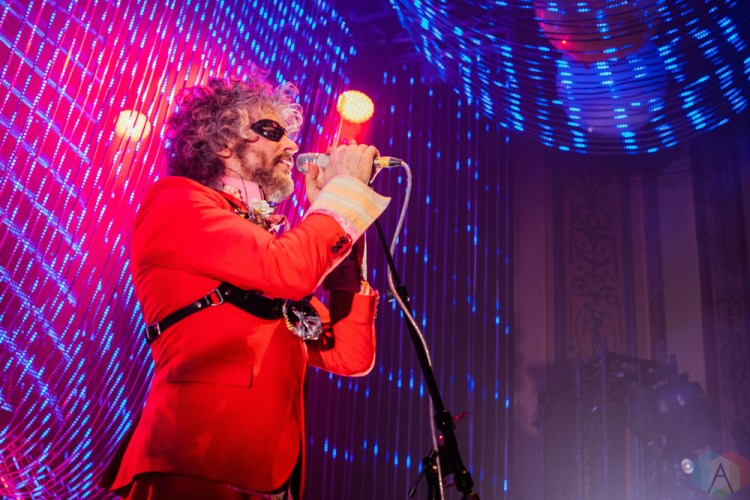 RICHMOND, VA - MARCH 10: The Flaming Lips perform at The National in Richmond, Virginia on March 10, 2018. (Photo: Ashley Travis/Aesthetic Magazine)