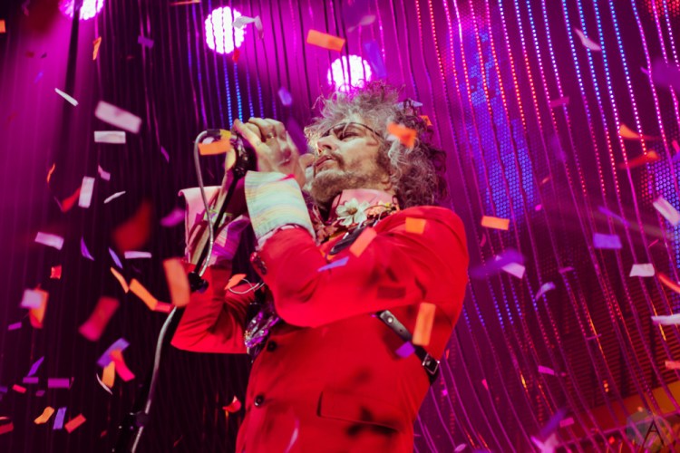 RICHMOND, VA - MARCH 10: The Flaming Lips perform at The National in Richmond, Virginia on March 10, 2018. (Photo: Ashley Travis/Aesthetic Magazine)