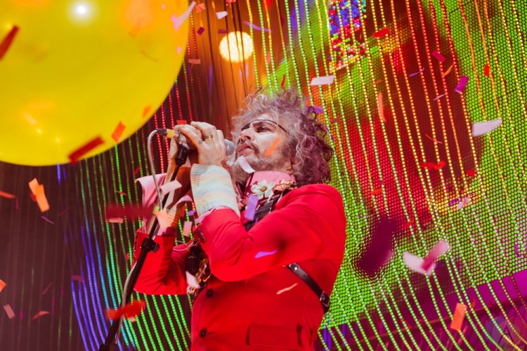 RICHMOND, VA - MARCH 10: The Flaming Lips perform at The National in Richmond, Virginia on March 10, 2018. (Photo: Ashley Travis/Aesthetic Magazine)