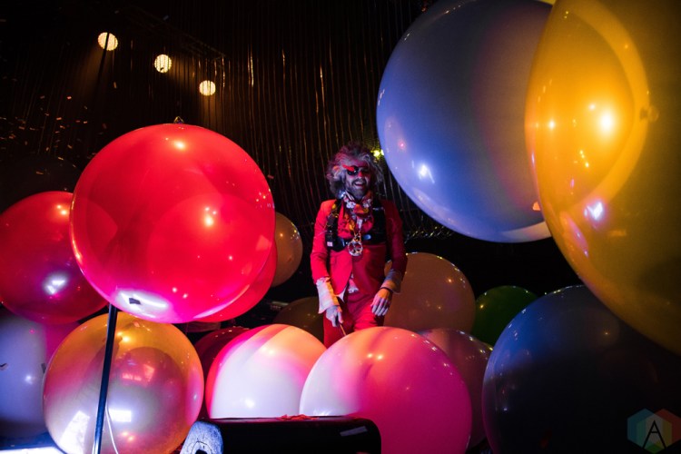 RICHMOND, VA - MARCH 10: The Flaming Lips perform at The National in Richmond, Virginia on March 10, 2018. (Photo: Ashley Travis/Aesthetic Magazine)
