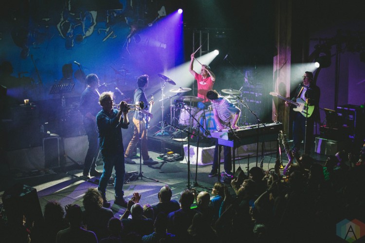 SEATTLE, WA - MARCH 07: They Might Be Giants performs at Neptune Theatre in Seattle on March 07, 2018. (Photo: Daniel Hager/Aesthetic Magazine)