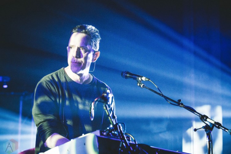 SEATTLE, WA - MARCH 07: They Might Be Giants performs at Neptune Theatre in Seattle on March 07, 2018. (Photo: Daniel Hager/Aesthetic Magazine)