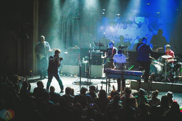 SEATTLE, WA - MARCH 07: They Might Be Giants performs at Neptune Theatre in Seattle on March 07, 2018. (Photo: Daniel Hager/Aesthetic Magazine)