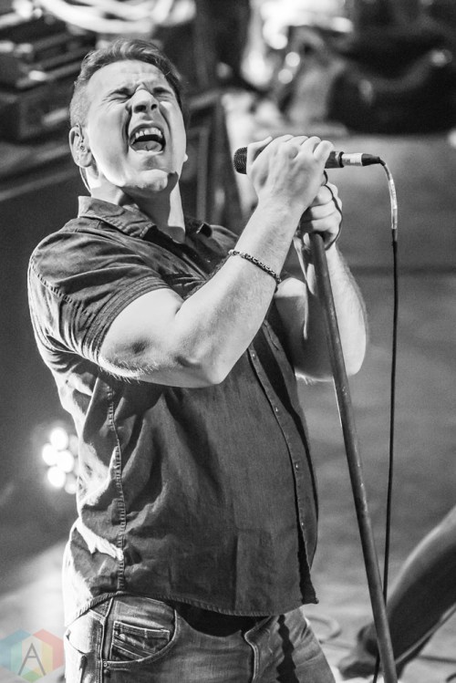 CALGARY, AB - APRIL 27: I Mother Earth performs at Palace Theatre in Calgary on April 27, 2018. (Photo: Adriana Malinowska/Aesthetic Magazine)