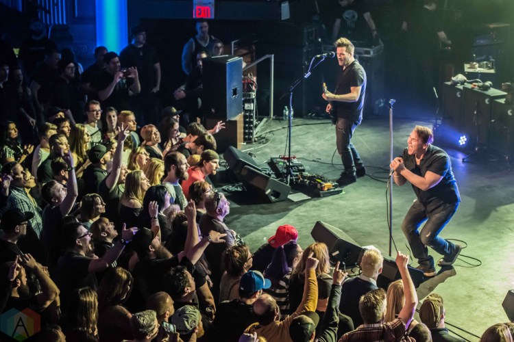 CALGARY, AB - APRIL 27: I Mother Earth performs at Palace Theatre in Calgary on April 27, 2018. (Photo: Adriana Malinowska/Aesthetic Magazine)