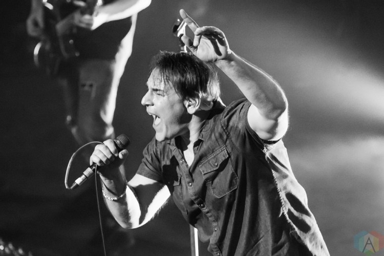 CALGARY, AB - APRIL 27: I Mother Earth performs at Palace Theatre in Calgary on April 27, 2018. (Photo: Adriana Malinowska/Aesthetic Magazine)