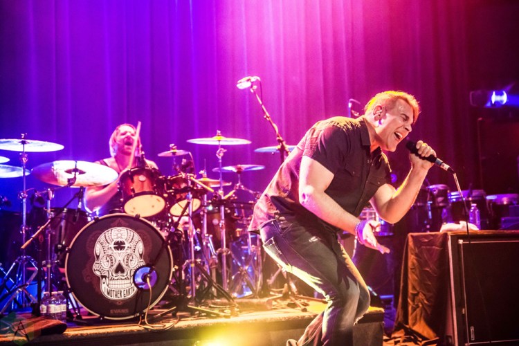 CALGARY, AB - APRIL 27: I Mother Earth performs at Palace Theatre in Calgary on April 27, 2018. (Photo: Adriana Malinowska/Aesthetic Magazine)