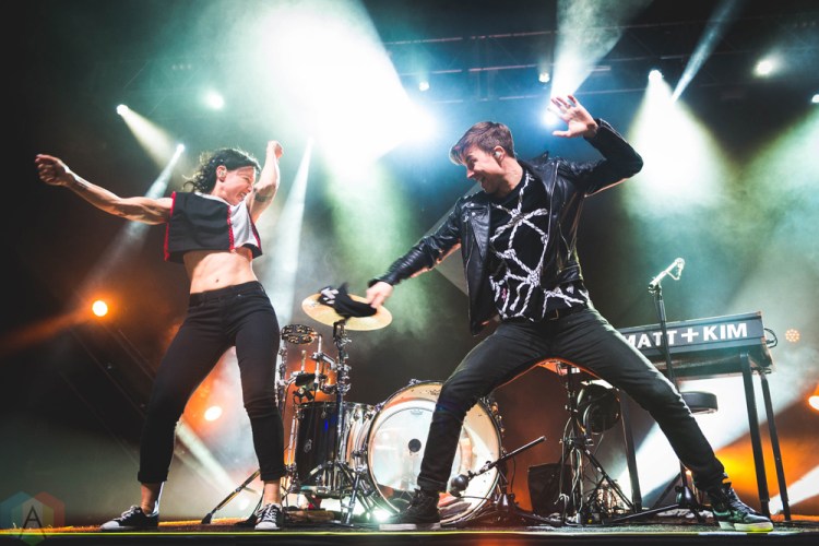 CHICAGO, IL - APRIL 17: Matt And Kim performs at Riviera Theatre in Chicago on April 17, 2018. (Photo: Katie Kuropas/Aesthetic Magazine)