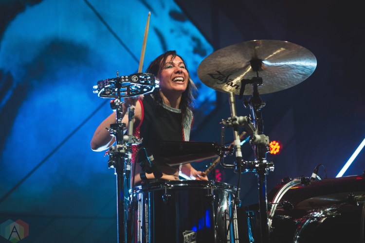 CHICAGO, IL - APRIL 17: Matt And Kim performs at Riviera Theatre in Chicago on April 17, 2018. (Photo: Katie Kuropas/Aesthetic Magazine)