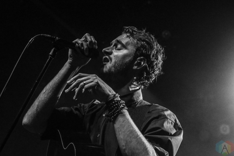 NEW YORK, NY - MAY 15: Editors performs at Irving Plaza in New York City on May 15, 2018. (Photo: Al Mannarino/Aesthetic Magazine)