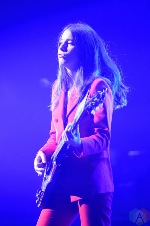 TORONTO, ON - MAY 07: Haim performs at Massey Hall in Toronto on May 07, 2018. (Photo: Julian Avram/Aesthetic Magazine)