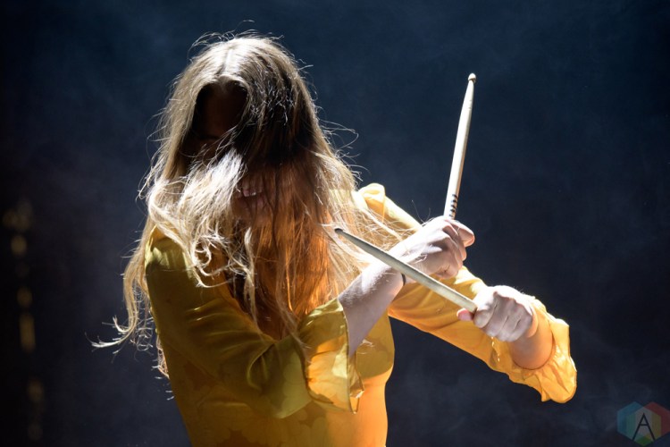 TORONTO, ON - MAY 07: Haim performs at Massey Hall in Toronto on May 07, 2018. (Photo: Julian Avram/Aesthetic Magazine)