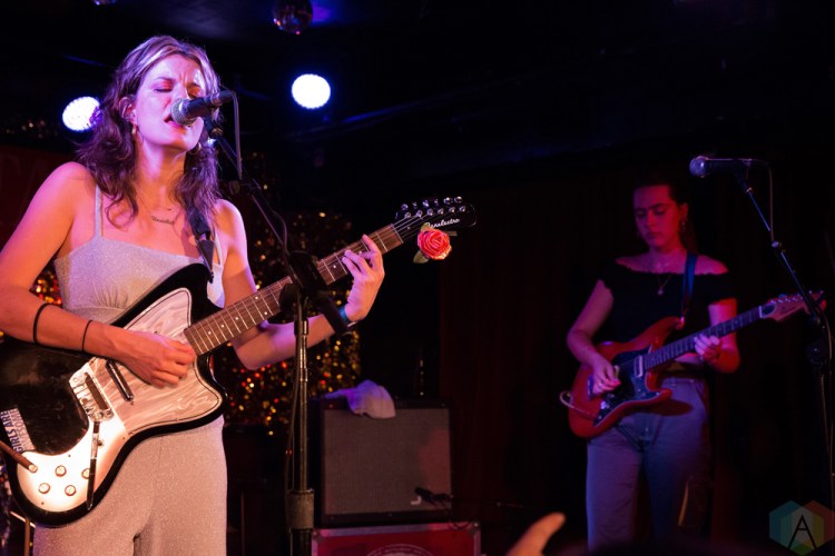 TORONTO, ON - MAY 13: Hinds performs at Horseshoe Tavern in Toronto on May 13, 2018. (Photo: Theo Rallis/Aesthetic Magazine)