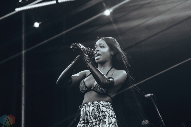 TORONTO, ON - JUNE 15: Azealia Banks performs at Yonge-Dundas Square in Toronto during NXNE on June 15, 2018. (Photo: Nicole De Khors/Aesthetic Magazine)