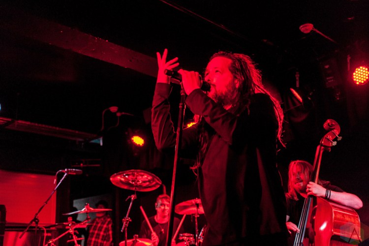 MANCHESTER, UK - JUNE 06: Jonathan Davis performs at Manchester Club Academy in Manchester, UK on June 06, 2018. (Photo: Priti Shikotra/Aesthetic Magazine)