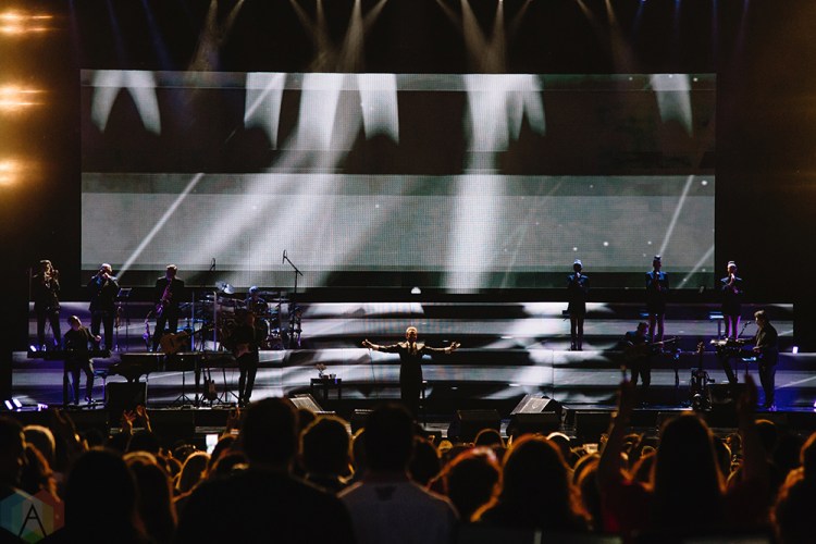 TORONTO, ON - JUNE 07: Luis Miguel performs at Budweiser Stage in Toronto on June 07, 2018. (Photo: Stephan Ordonez/Aesthetic Magazine)