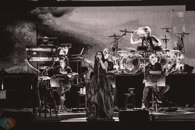 TORONTO, ON - JULY 27: Amy Lee of Evanescence performs at Budweiser Stage in Toronto on July 27, 2018. (Photo: Joanna Glezakos/Aesthetic Magazine)