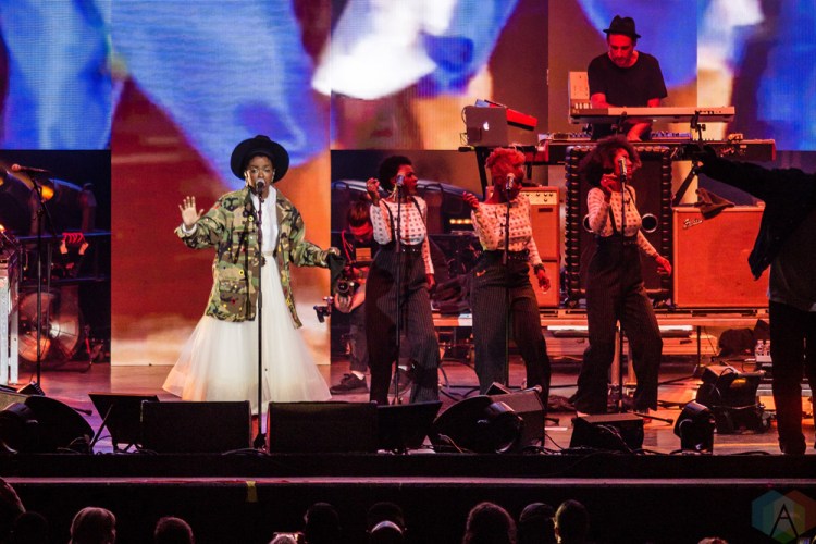 TORONTO, ON - JULY 18: Lauryn Hill performs at Budweiser Stage in Toronto on July 18, 2018. (Photo: Anton Mak/Aesthetic Magazine)