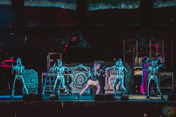 TORONTO, ON - JULY 27: Lindsey Stirling performs at Budweiser Stage in Toronto on July 27, 2018. (Photo: Joanna Glezakos/Aesthetic Magazine)