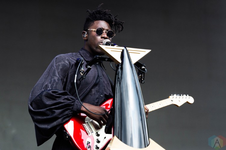 CHICAGO, IL - JULY 21: Moses Sumney performs at Pitchfork Music Festival in Chicago on July 21, 2018. (Photo: Katie Kuropas/Aesthetic Magazine)