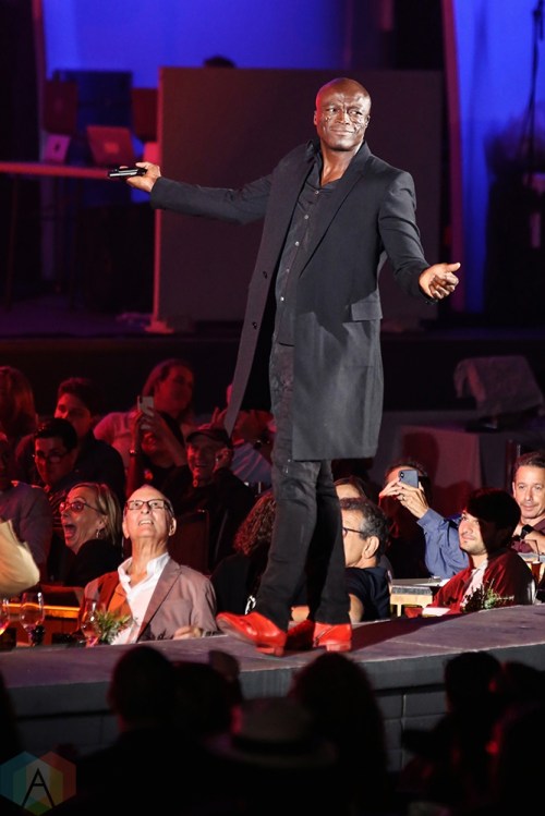 LOS ANGELES, CA - JULY 18: Seal performs at Hollywood Bowl in Los Angeles on July 18, 2018. (Photo: Melanie Escombe/Aesthetic Magazine)