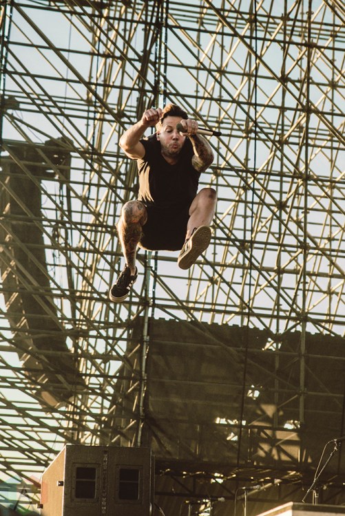 TORONTO, ON - JULY 17: Simple Plan performs at Warped Tour at Echo Beach in Toronto on July 17, 2018. (Photo: Joanna Glezakos/Aesthetic Magazine)