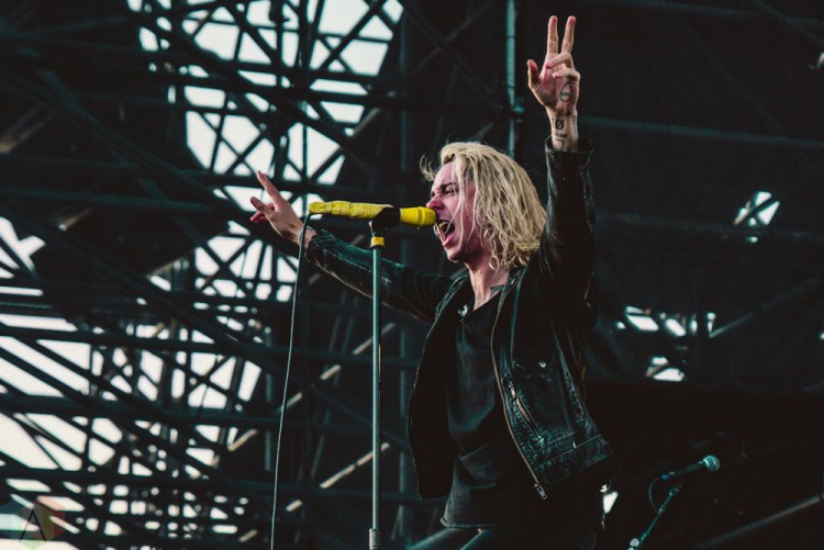 TORONTO, ON - JULY 17: Underoath performs at Warped Tour at Echo Beach in Toronto on July 17, 2018. (Photo: Joanna Glezakos/Aesthetic Magazine)
