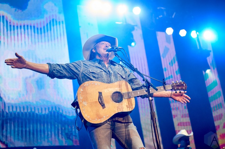 ORO-MEDONTE, ON - AUGUST 11: Alan Jackson performs at Boots And Hearts Music Festival at Burl's Creek in Oro-Medonte, ON on August 11, 2018. (Photo: Morgan Harris/Aesthetic Magazine)