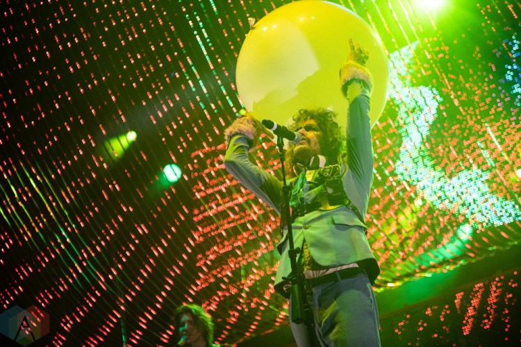 ELORA, ON - AUGUST 18: The Flaming Lips perform at Riverfest Elora in Elora, Ontario on August 18, 2018. (Photo: Morgan Harris/Aesthetic Magazine)