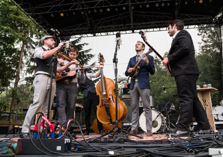 SEATTLE, WA - AUGUST 19: Punch Brothers performs at Woodland Park Zoo in Seattle on August 19, 2018. (Photo: Kevin Tosh/Aesthetic Magazine)