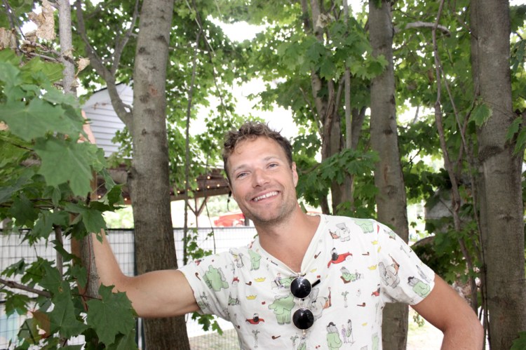 ELORA, ON - AUGUST 19: Rich Aucoin poses for a portrait at Riverfest Elora in Elora, Ontario on August 19, 2018. (Photo: Curtis Sindrey/Aesthetic Magazine)