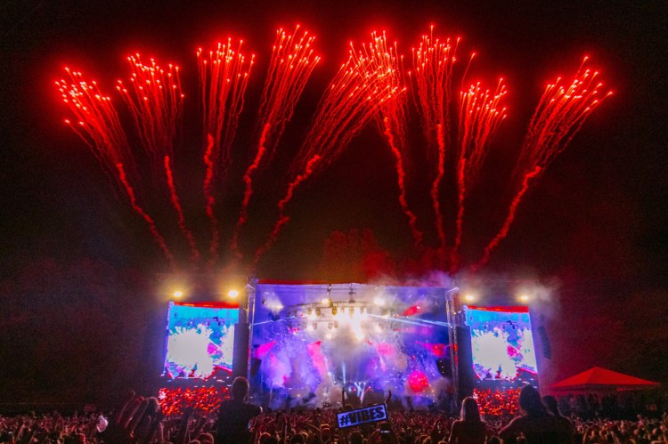 SEATTLE, WA - AUGUST 31: The Chainsmokers perform at Bumbershoot Music Festival in Seattle, Washington on August 31, 2018. (Photo: Bumbershoot)