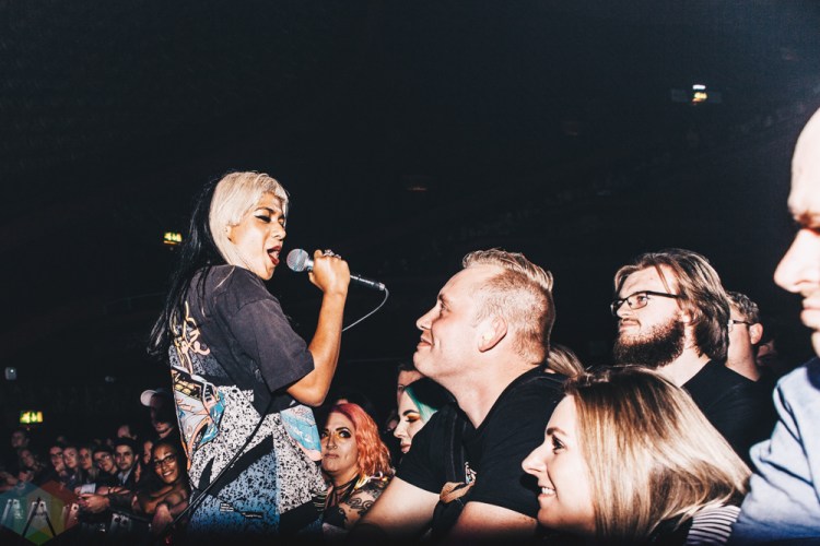 MANCHESTER, UK - SEPTEMBER 08: Ecca Vandal performs at O2 Apollo Manchester in Manchester, UK on September 08, 2018. (Photo: Priti Shikotra/Aesthetic Magazine)