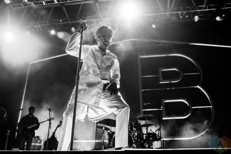 TORONTO, ON - SEPTEMBER 27: Leon Bridges performs at Echo Beach in Toronto on September 27, 2018. (Photo: Joanna Glezakos/Aesthetic Magazine)