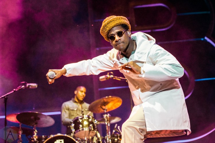 TORONTO, ON - SEPTEMBER 27: Leon Bridges performs at Echo Beach in Toronto on September 27, 2018. (Photo: Joanna Glezakos/Aesthetic Magazine)