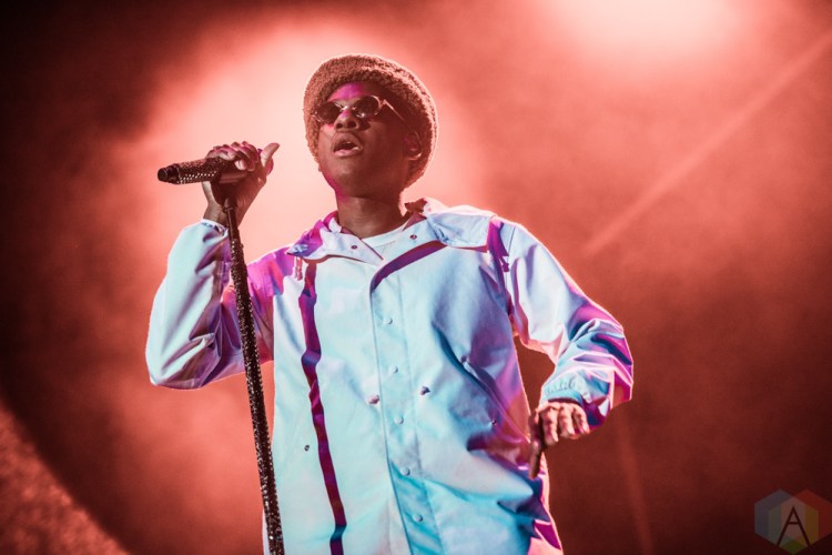 TORONTO, ON - SEPTEMBER 27: Leon Bridges performs at Echo Beach in Toronto on September 27, 2018. (Photo: Joanna Glezakos/Aesthetic Magazine)