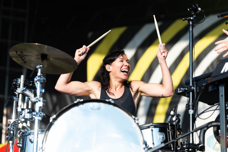 CHICAGO, IL – SEPTEMBER 14: Matt And Kim performs at Riot Fest at Douglas Park in Chicago on September 14, 2018. (Photo: Katie Kuropas/Aesthetic Magazine)