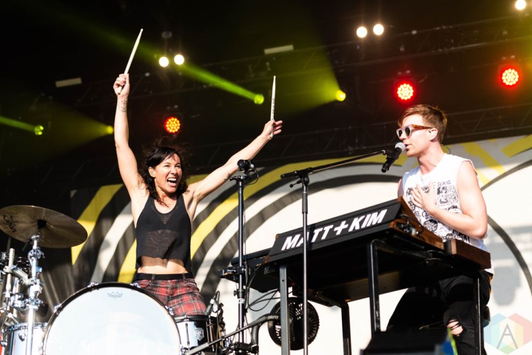 CHICAGO, IL – SEPTEMBER 14: Matt And Kim performs at Riot Fest at Douglas Park in Chicago on September 14, 2018. (Photo: Katie Kuropas/Aesthetic Magazine)