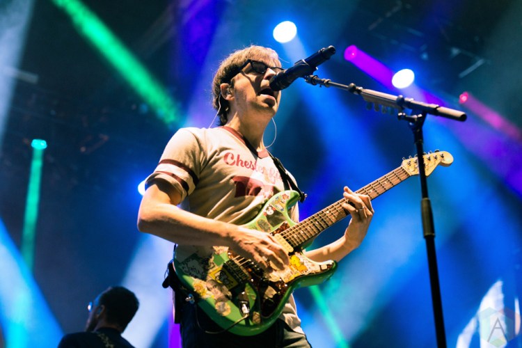 CHICAGO, IL – SEPTEMBER 14: Weezer performs at Riot Fest at Douglas Park in Chicago on September 14, 2018. (Photo: Katie Kuropas/Aesthetic Magazine)
