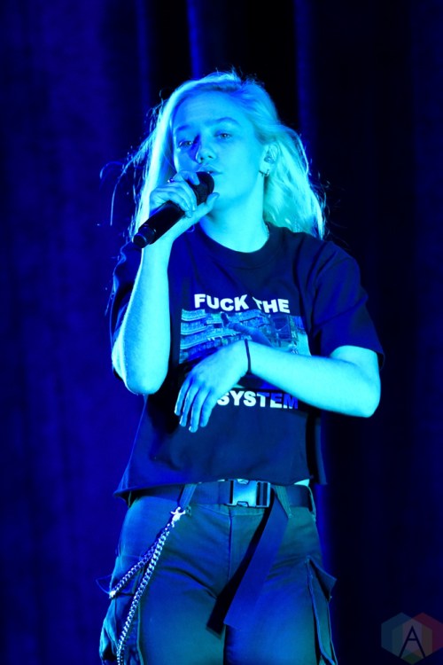 TORONTO, ON - OCTOBER 15: Carlie Hanson performs at Sony Centre in Toronto on October 15, 2018. (Photo: Jaime Espinoza/Aesthetic Magazine)