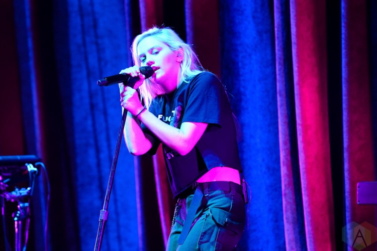 TORONTO, ON - OCTOBER 15: Carlie Hanson performs at Sony Centre in Toronto on October 15, 2018. (Photo: Jaime Espinoza/Aesthetic Magazine)