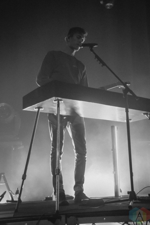 VANCOUVER, BC - OCTOBER 02: Eden performs at Vogue Theatre in Vancouver on October 02, 2018. (Photo: Emily Chin/Aesthetic Magazine)