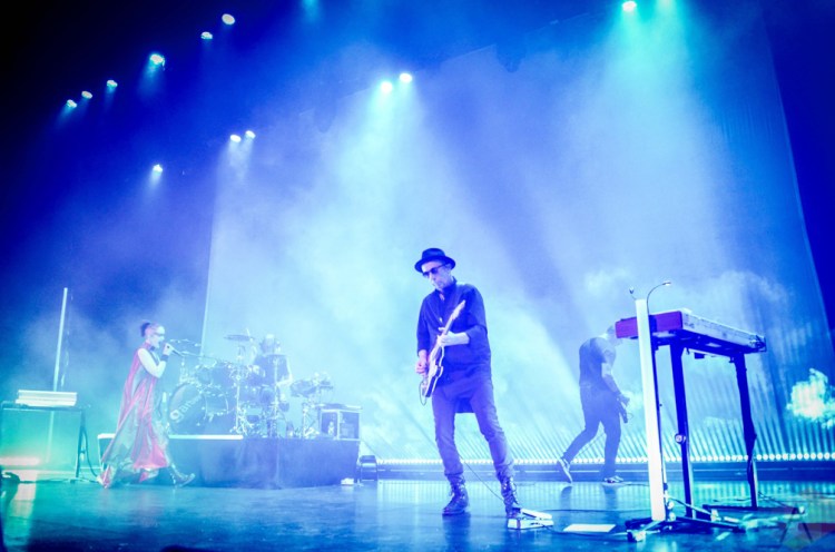 BROOKLYN, NY - OCTOBER 27: Garbage performs at Kings Theatre in Brooklyn, New York on October 27, 2018. (Photo: Alx Bear/Aesthetic Magazine)